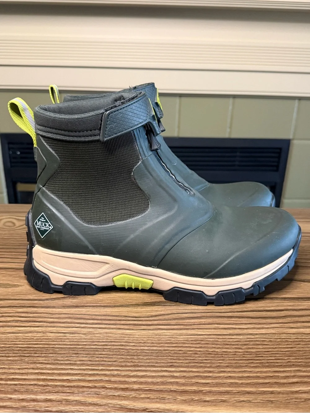 Original Muck Boots-Men’s Apex Mid Zip Waterproof Size 9